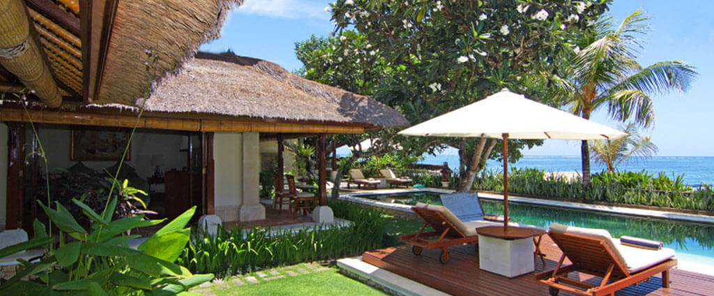Villa Cemara - Poolside lounger