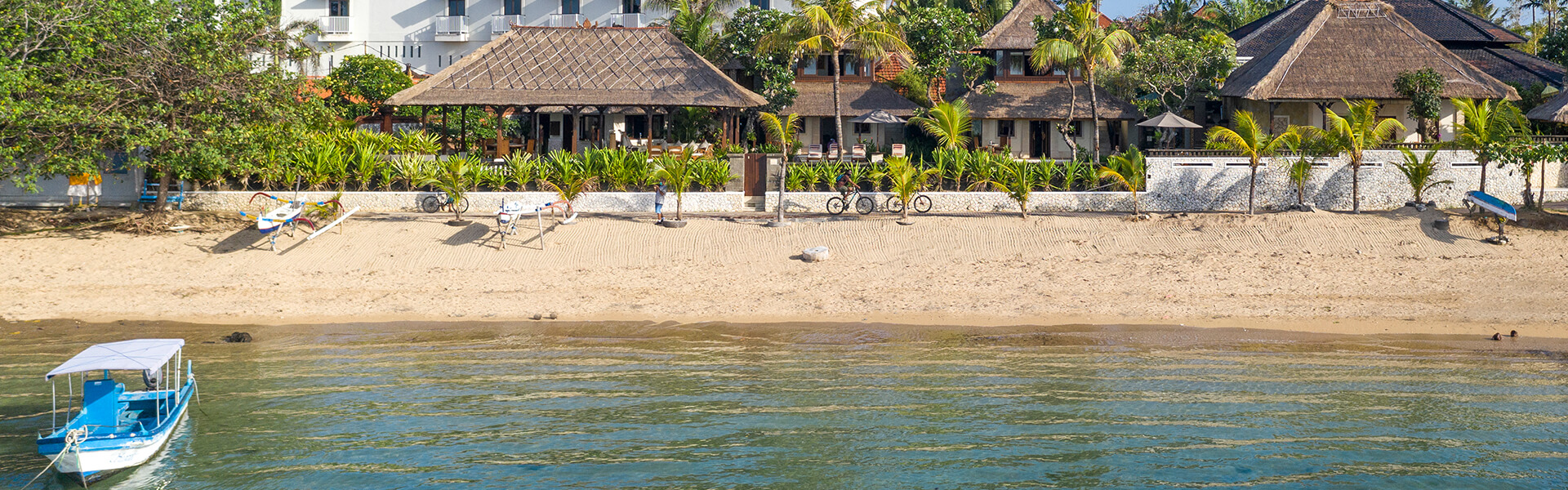 Villa Cemara - absolute beachfront